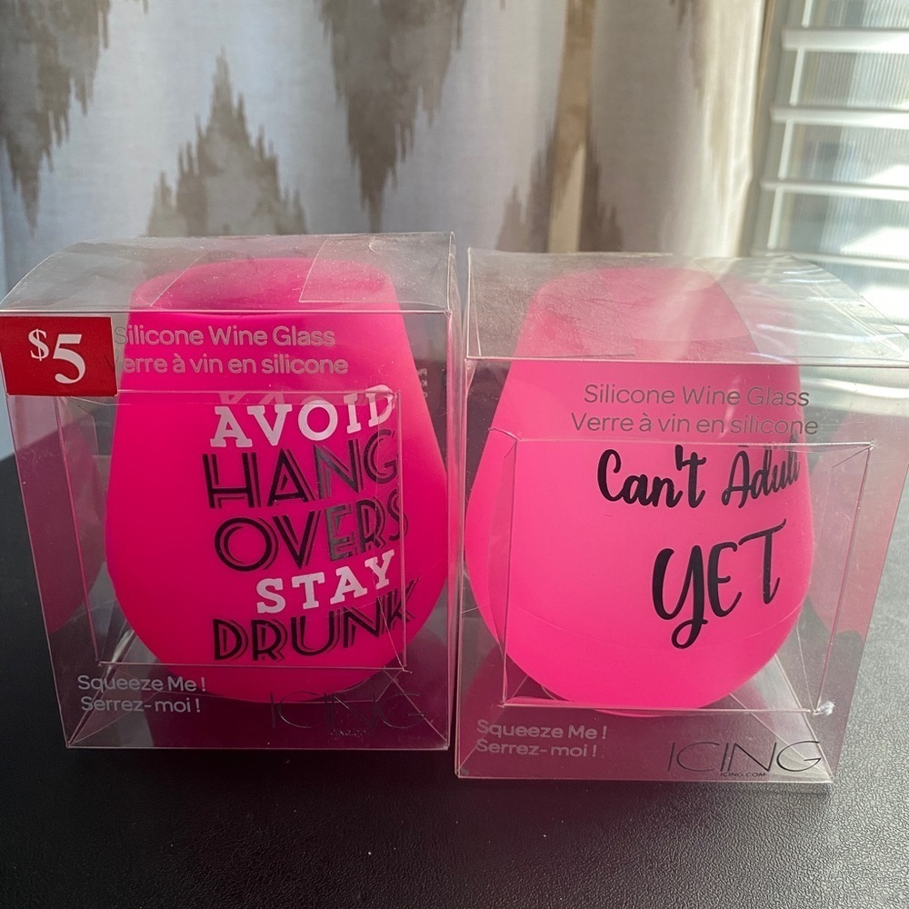 NWT Silicone Wine Glasses